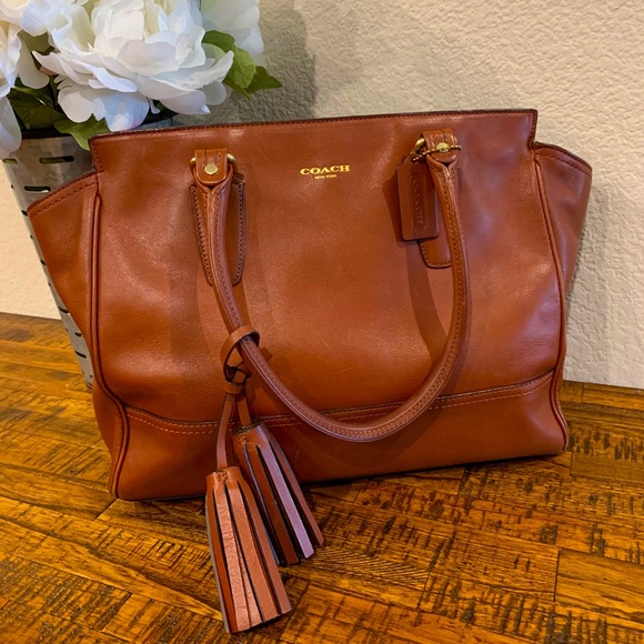 Coach Handbags - Coach Leather Shoulder Bag